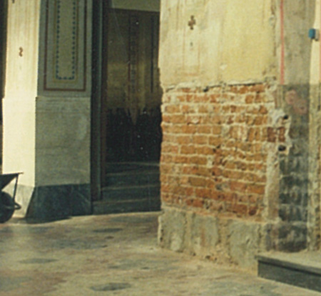 con il marmo e senza