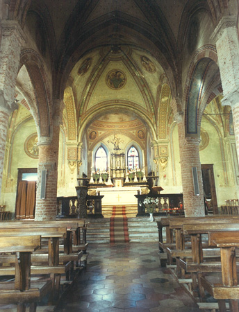 interno con affreschi 1